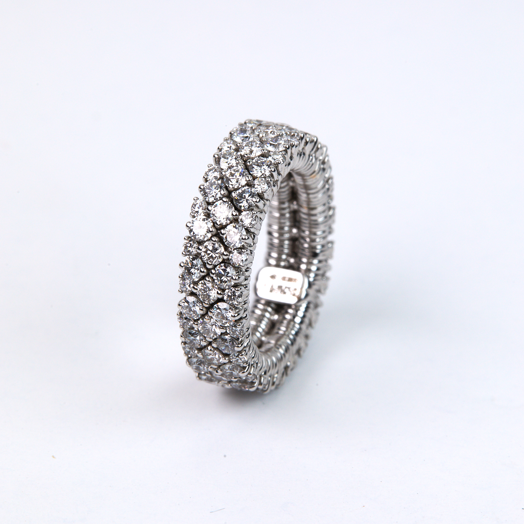 14kt Yellow Gold Flexible Diamond Ring | Grand Jewelers